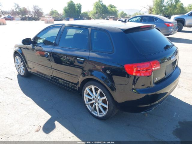 2011 AUDI A3 WAUKJAFM1BA137691 Photo 2