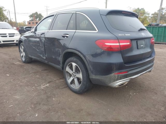 2018 MERCEDES-BENZ GLC 300 WDC0G4KB2JV088274 Photo 2