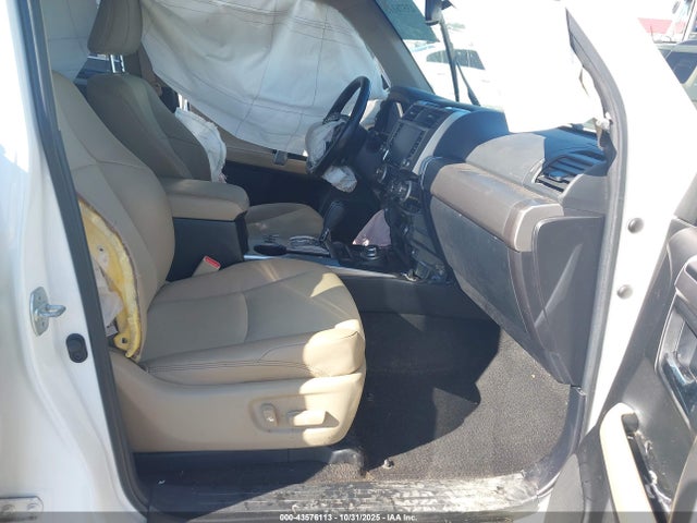 2020 TOYOTA 4RUNNER JTEBU5JR9L5769851 Photo 4