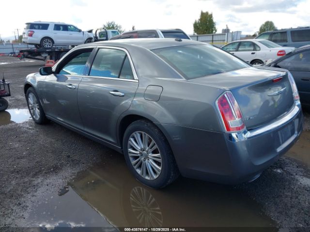 2011 CHRYSLER 300C 2C3CK6CTXBH611883 Photo 2