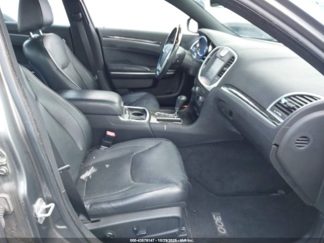 2011 CHRYSLER 300C 2C3CK6CTXBH611883 Photo 4