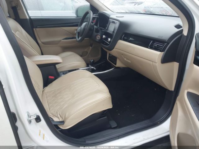 2020 MITSUBISHI OUTLANDER JA4AD2A36LZ027419 Photo 4