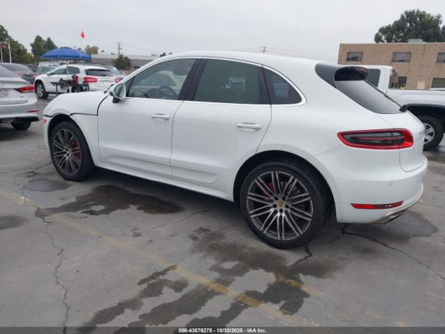 2015 PORSCHE MACAN WP1AF2A56FLB90059 Photo 2