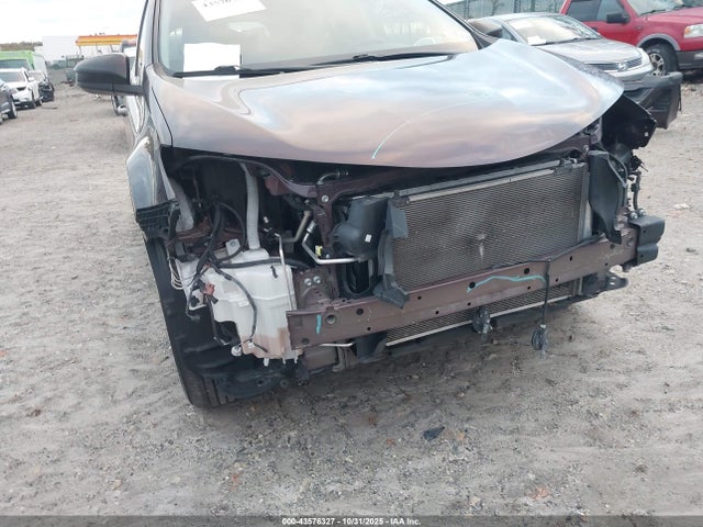 43576327 :رقم المزاد ، 2T3BFREV1JW791636 vin ، 2018 Toyota Rav4 Le مزاد بيع