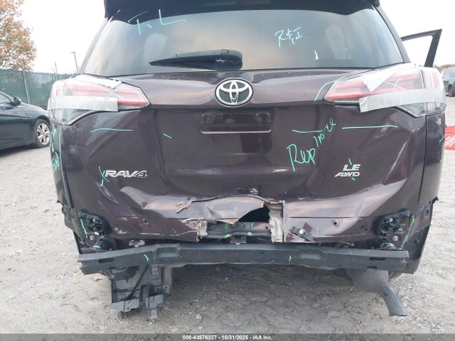 43576327 :رقم المزاد ، 2T3BFREV1JW791636 vin ، 2018 Toyota Rav4 Le مزاد بيع