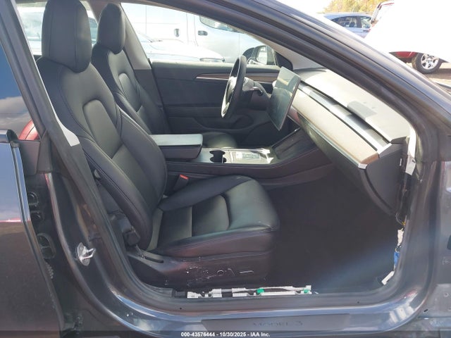 2021 TESLA MODEL 3 5YJ3E1EB3MF085843 Photo 4