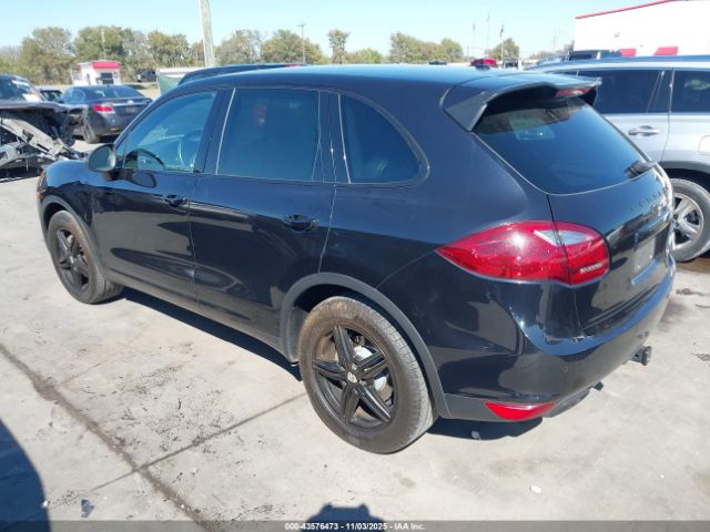 2011 PORSCHE CAYENNE WP1AB2A2XBLA45263 Photo 2
