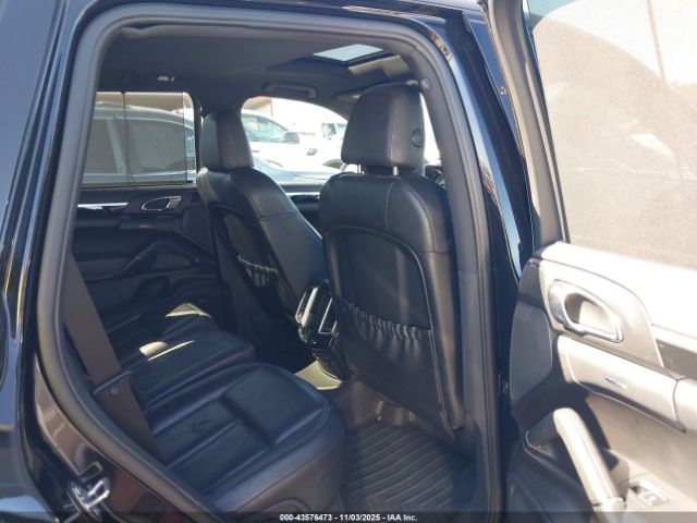 2011 PORSCHE CAYENNE WP1AB2A2XBLA45263 Photo 7