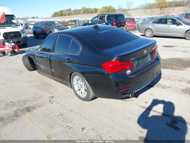 Продаж на аукціоні авто 2017 Bmw 320i Xdrive, vin: WBA8E5G32HNU43036, номер лоту: 43576827