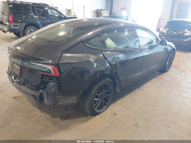 2024 TESLA MODEL 3 5YJ3E1EA8RF864878 Photo 3