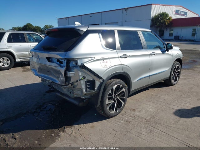 2022 MITSUBISHI OUTLANDER JA4J4UA83NZ037626 Photo 3