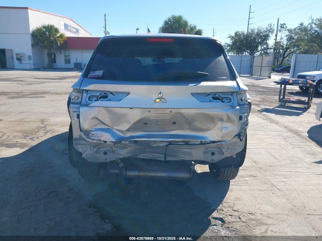 2022 MITSUBISHI OUTLANDER JA4J4UA83NZ037626 Photo 5