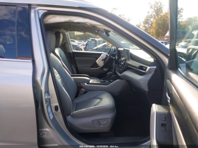 2022 TOYOTA HIGHLANDER 5TDGZRBH9NS219345 Photo 4