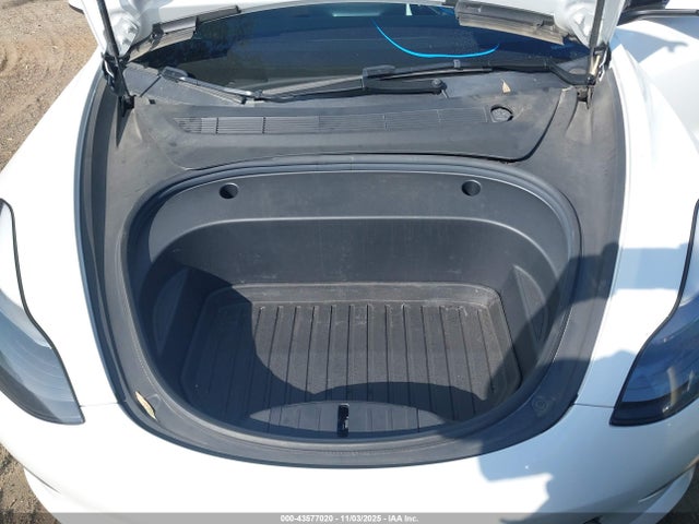 2023 TESLA MODEL 3 5YJ3E1EA8PF590093 Photo 9