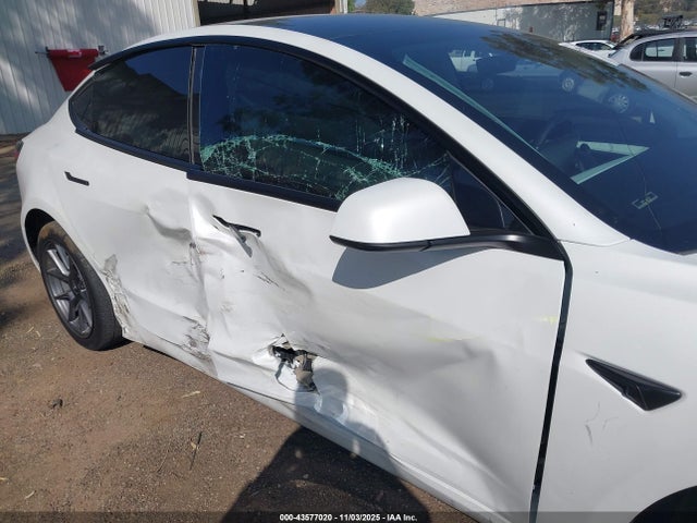 2023 TESLA MODEL 3 5YJ3E1EA8PF590093 Photo 5