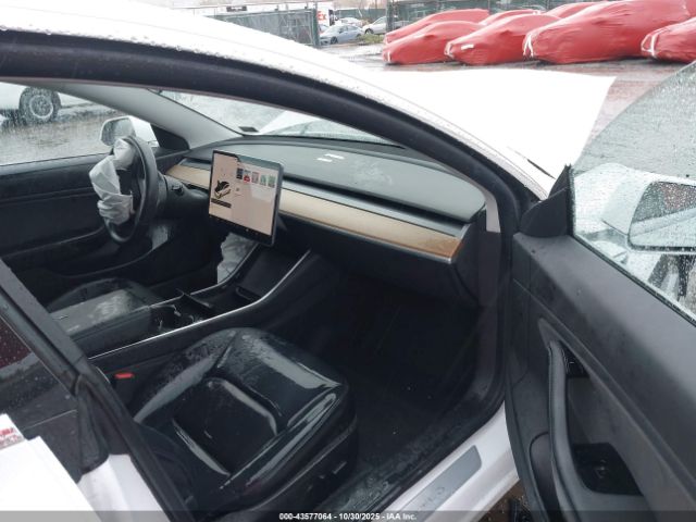 2019 TESLA MODEL 3 5YJ3E1EA0KF327038 Photo 4