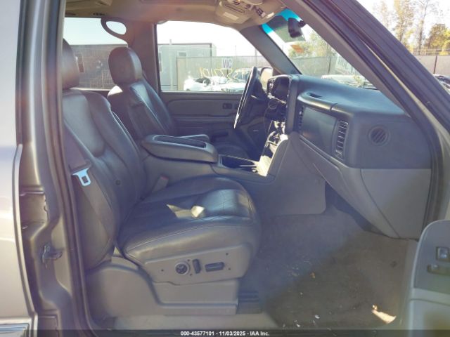 2004 GMC YUKON XL 1500 1GKFK16Z34J316755 Photo 4