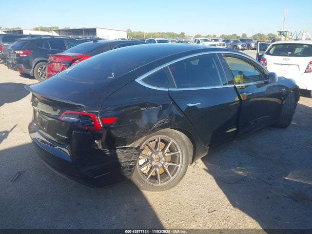 2018 TESLA MODEL 3 5YJ3E1EB8JF092993 Photo 3