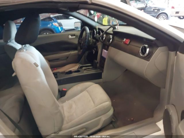 2008 FORD MUSTANG 1ZVHT84N585178948 Photo 4