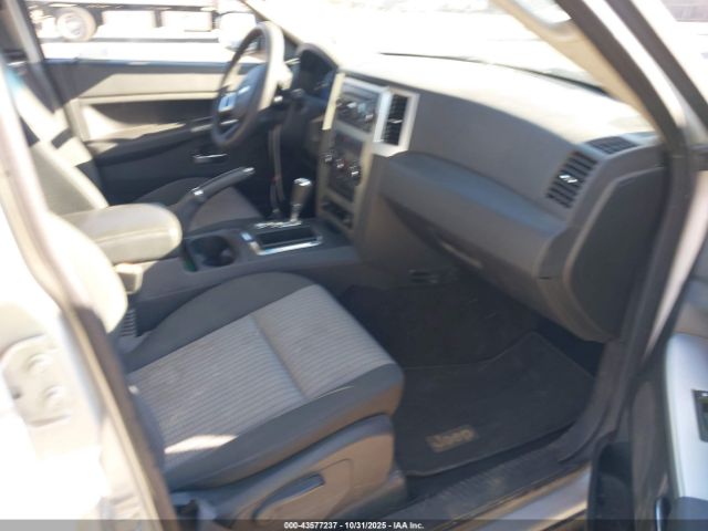 2009 JEEP GRAND CHEROKEE 1J8GR48K29C547809 Photo 4