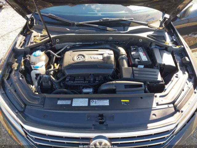 2017 VOLKSWAGEN PASSAT 1VWBT7A38HC010462 Photo 9