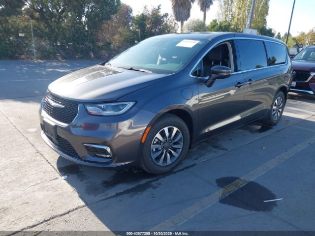 2022 CHRYSLER PACIFICA HYBRID 2C4RC1L7XNR139546 Photo 1