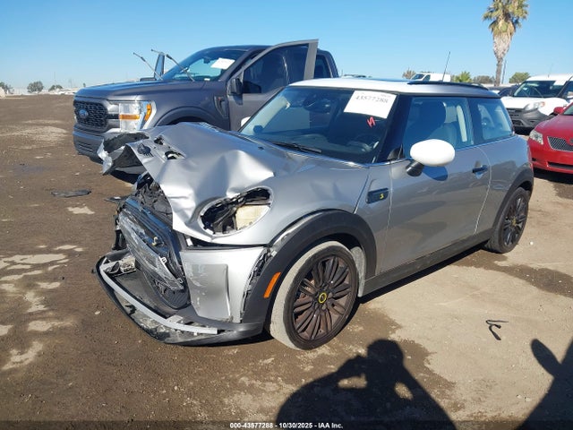 2024 MINI SE HARDTOP WMW13DJ0XR2V36051 Photo 1