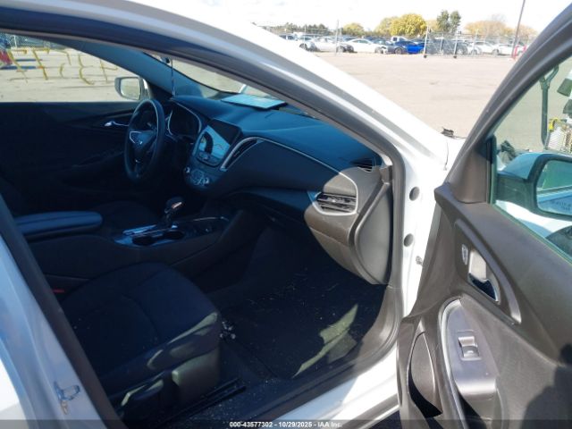 2024 CHEVROLET MALIBU 1G1ZD5ST4RF203928 Photo 4