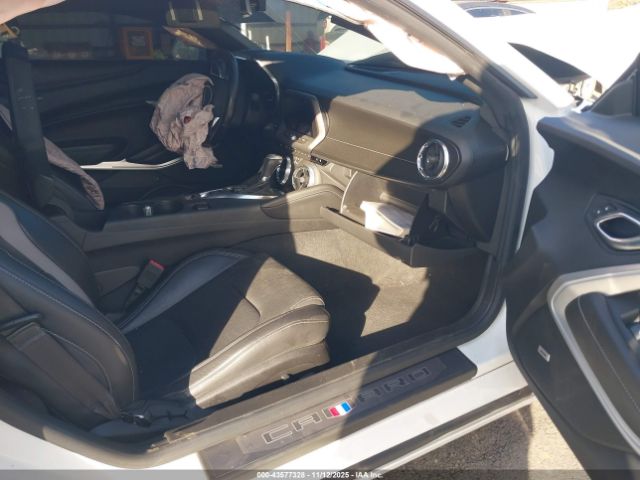 2018 CHEVROLET CAMARO 1G1FH1R72J0187891 Photo 4