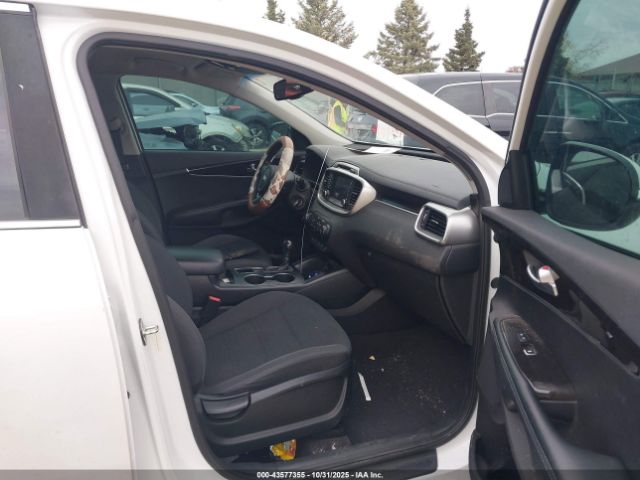 2018 KIA SORENTO 5XYPG4A31JG413597 Photo 4