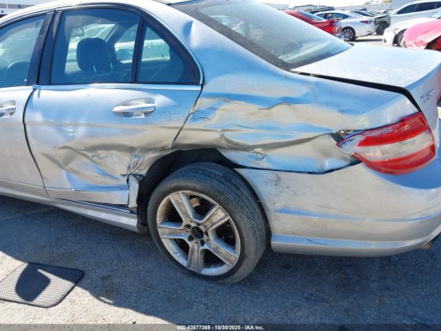 2010 MERCEDES-BENZ C 300 WDDGF5EB5AR121680 Photo 5