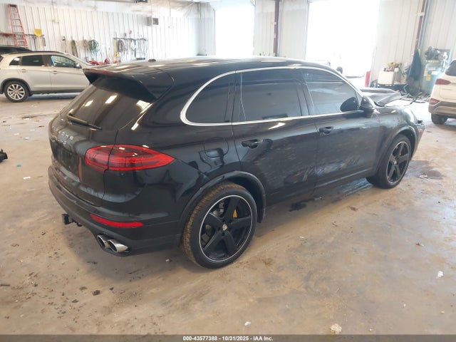 2016 PORSCHE CAYENNE WP1AC2A23GLA86323 Photo 3
