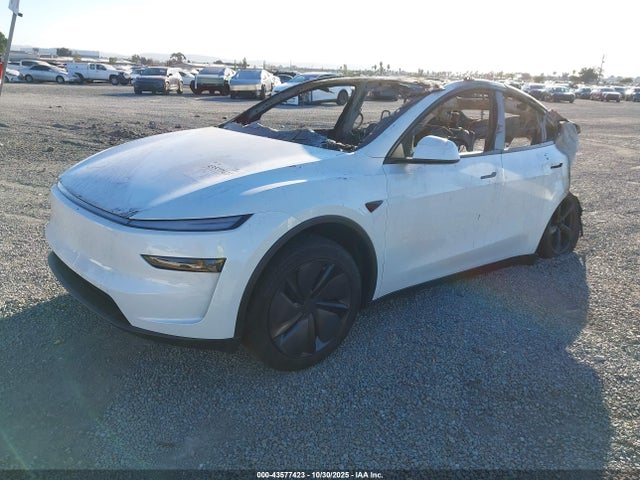 2026 TESLA MODEL Y 7SAYGDED2TF399701 Photo 1