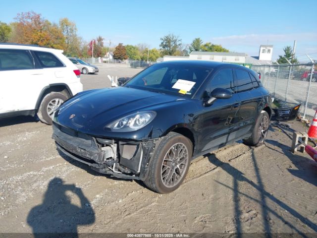 2016 PORSCHE MACAN WP1AB2A53GLB42001 Photo 1
