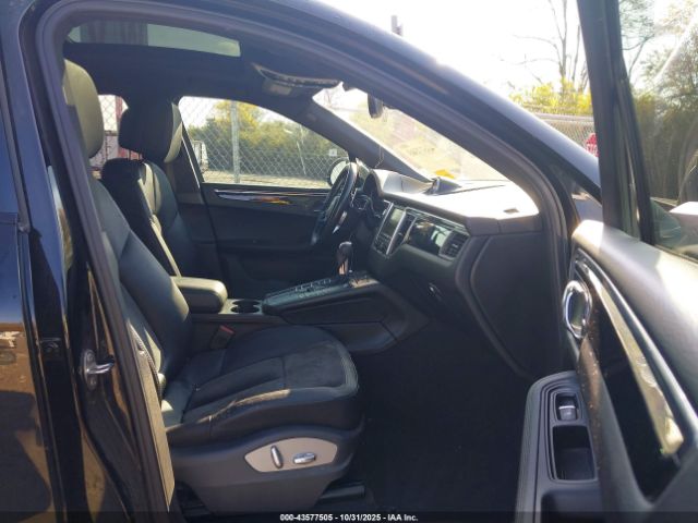 2016 PORSCHE MACAN WP1AB2A53GLB42001 Photo 4