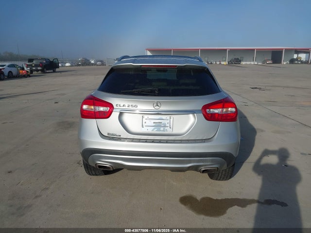 Mercedes-Benz GLA 250 2016 WDCTG4EB8GJ230331 Image 16
