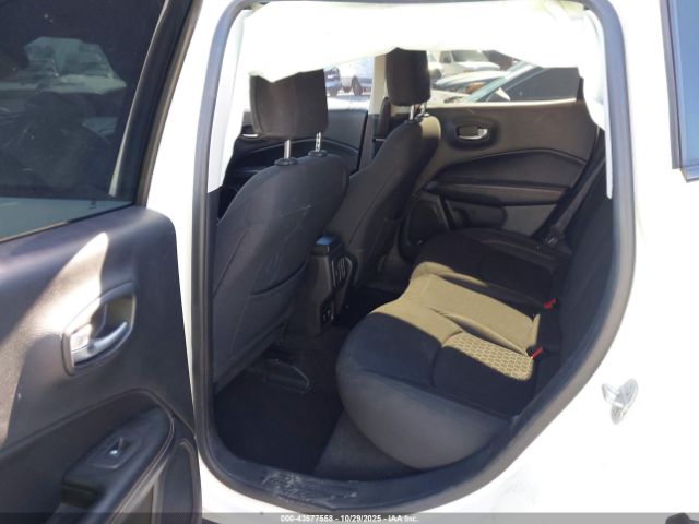 2019 JEEP COMPASS 3C4NJCAB0KT737208 Photo 7