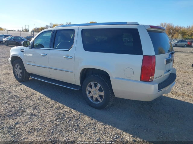 2007 CADILLAC ESCALADE ESV 1GYFK66827R195765 Photo 2