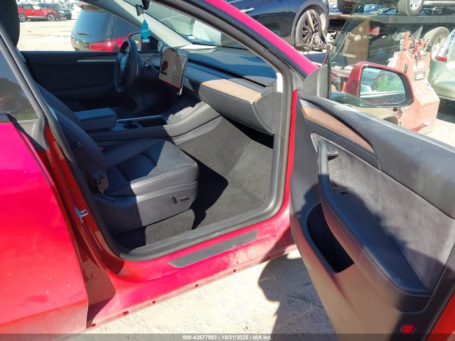 2023 TESLA MODEL Y 7SAYGDEE1PA075506 Photo 4