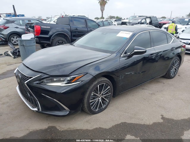43578008 :رقم المزاد ، 58ADA1C12RU049090 vin ، 2024 Lexus Es 300h مزاد بيع
