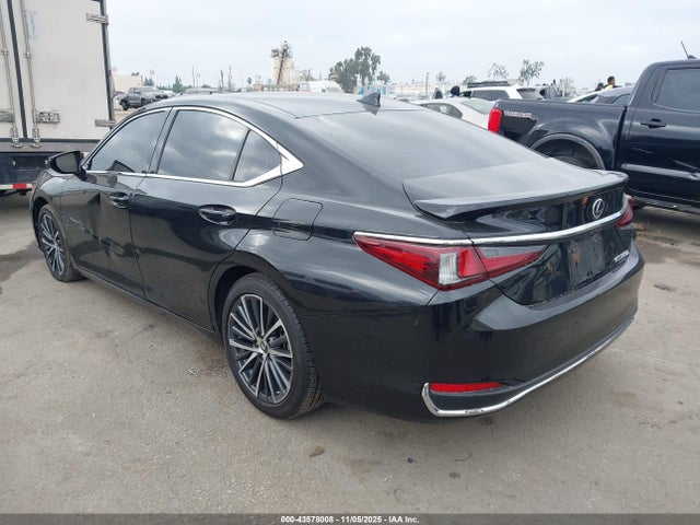 43578008 :رقم المزاد ، 58ADA1C12RU049090 vin ، 2024 Lexus Es 300h مزاد بيع