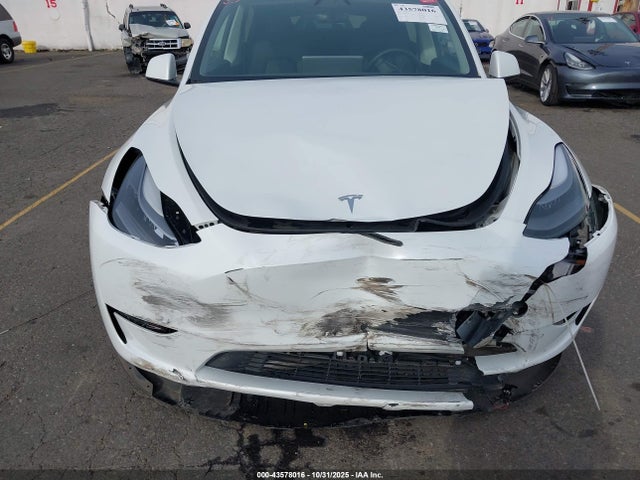 7SAYGDEF5PF947410 Tesla Model Y Performance Dual Motor All-wheel Drive