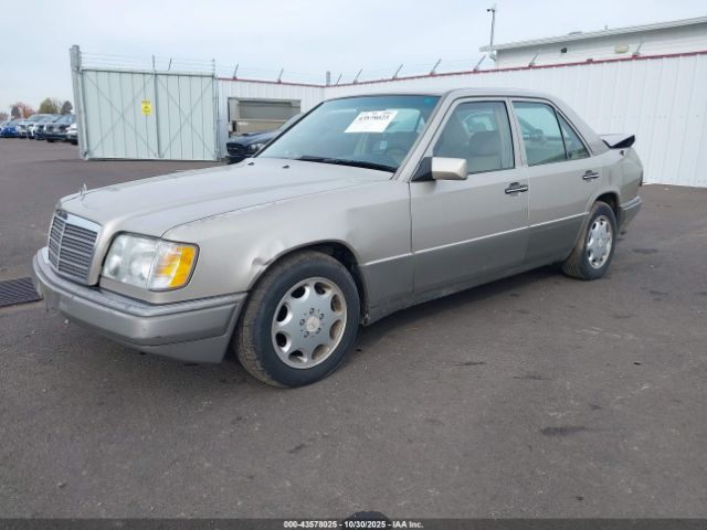 1994 MERCEDES-BENZ E WDBEA32E0RC134983 Photo 1