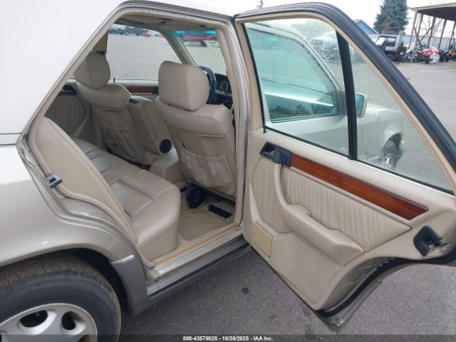 1994 MERCEDES-BENZ E WDBEA32E0RC134983 Photo 7