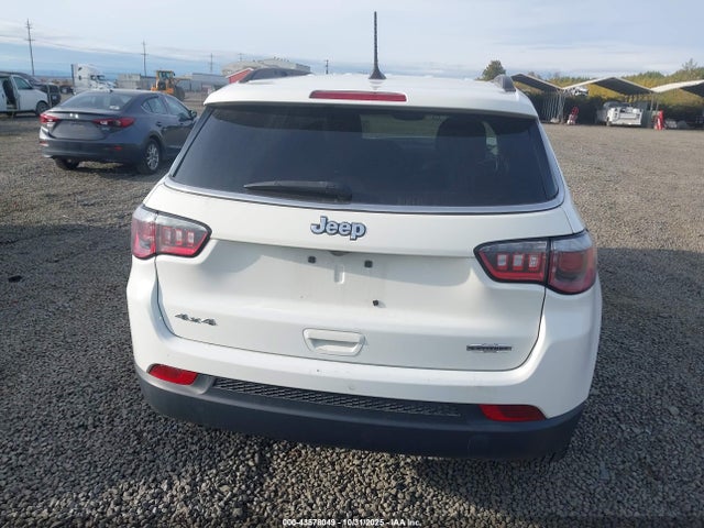 Jeep Compass Latitude 4x4 2018 3C4NJDBB5JT207710 Image 17