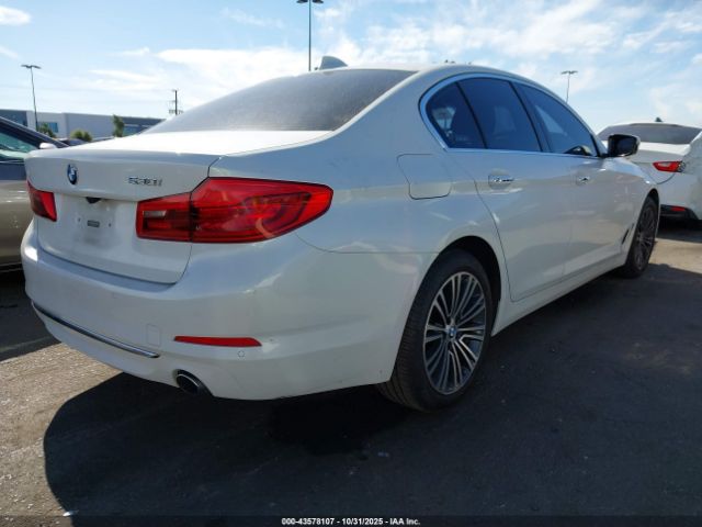 2018 BMW 530I WBAJA5C53JWA37564 Photo 3