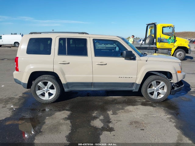 1C4NJRFB3GD804523 Jeep Patriot Latitude
