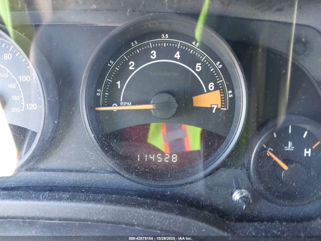 1C4NJRFB3GD804523 Jeep Patriot Latitude