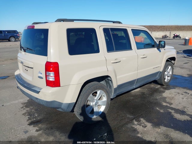 1C4NJRFB3GD804523 Jeep Patriot Latitude