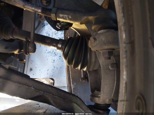 1C4PJLAB4FW632695 Jeep Cherokee Sport